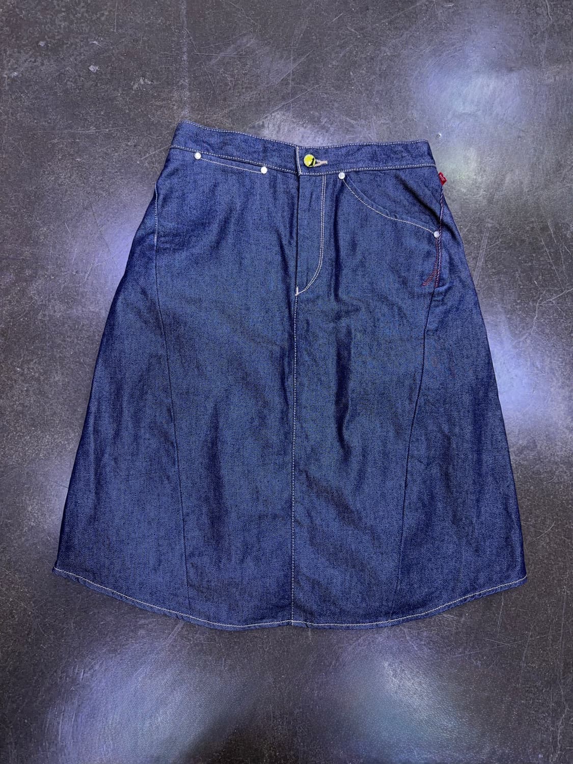 리바이스 엔지니어드진 백 절개 라인 데님 청 스커트 28 상품이미지1