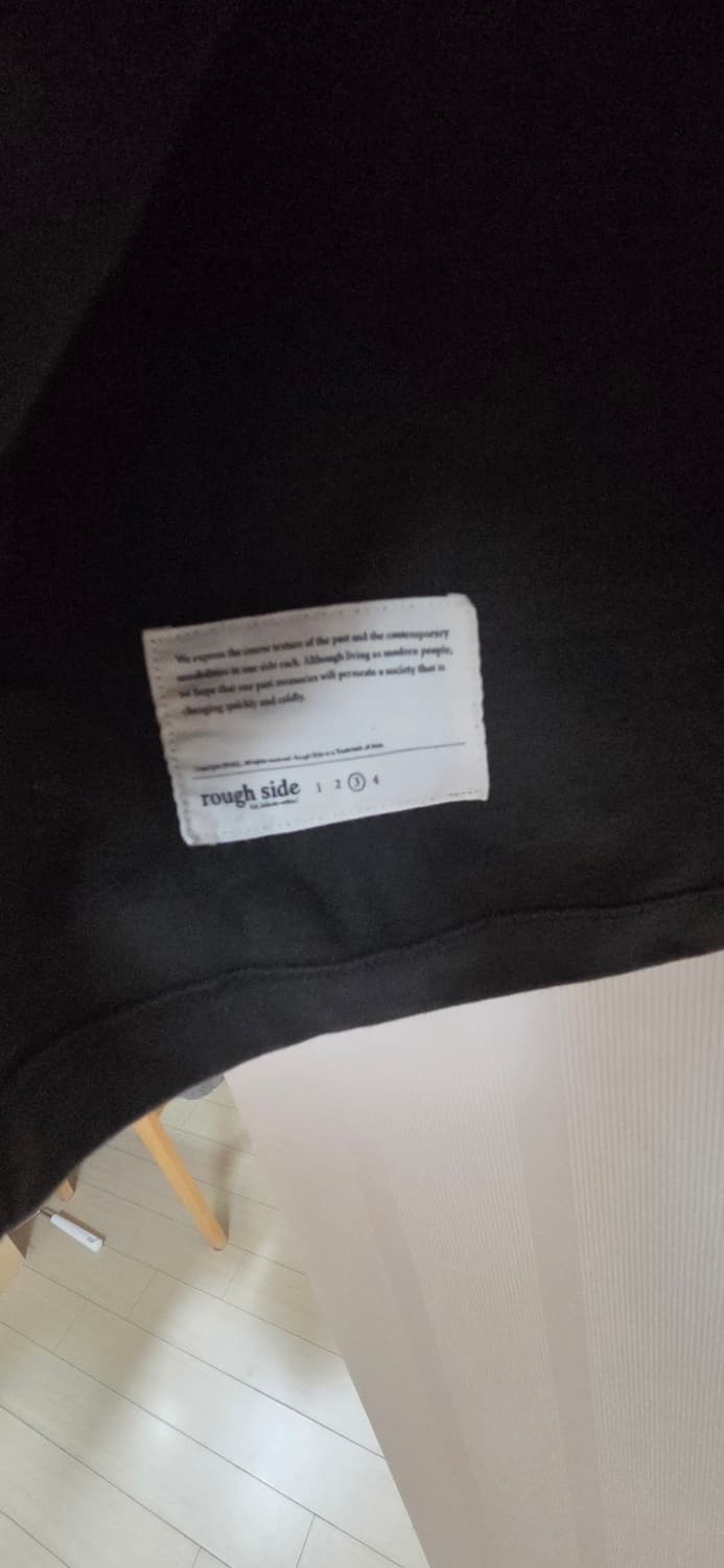 러프사이드 시그니처 포켓 반팔티 블랙 3 상품이미지5