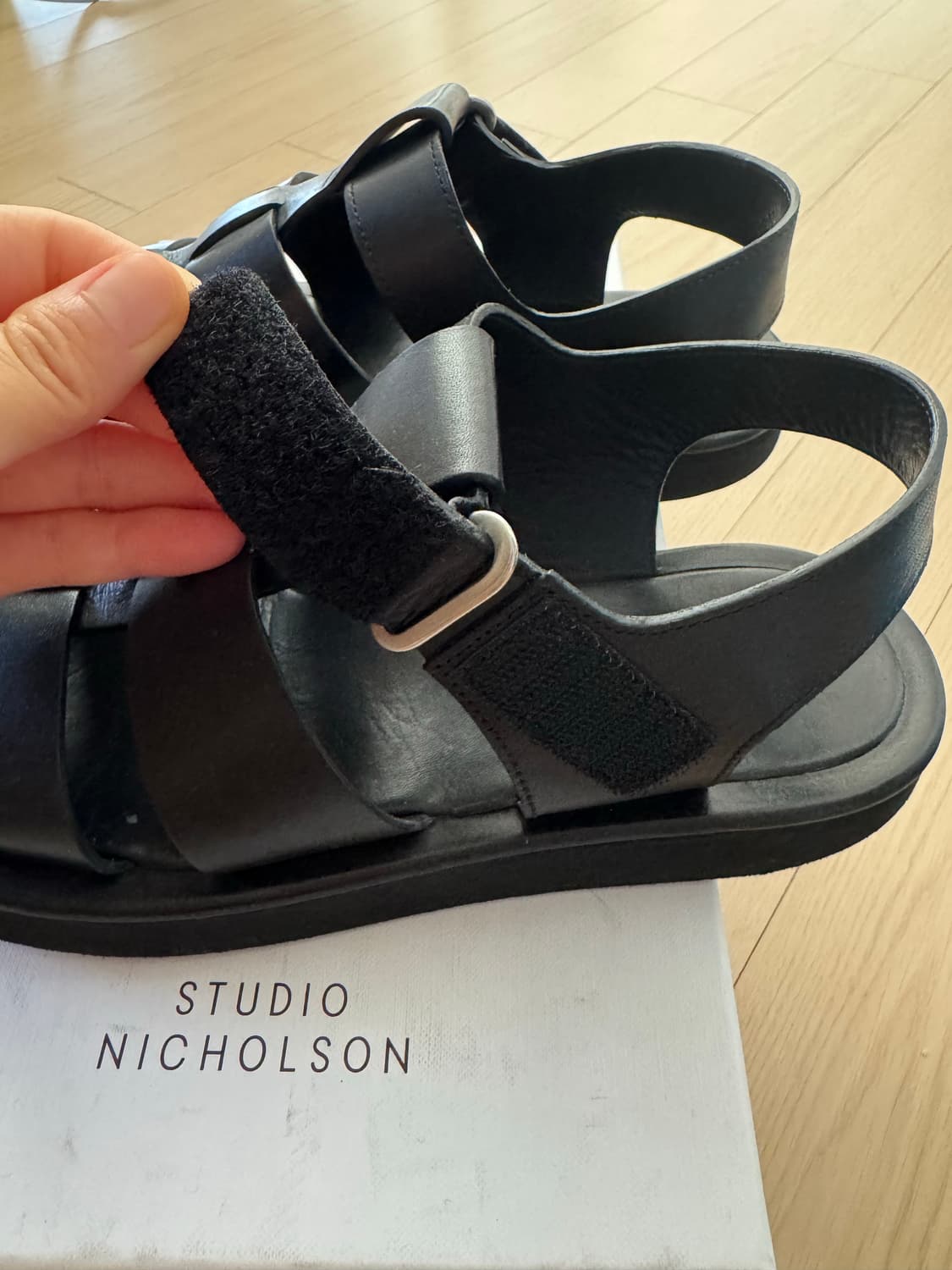 스튜디오니콜슨 블랙 카시우스 샌들 상품이미지2