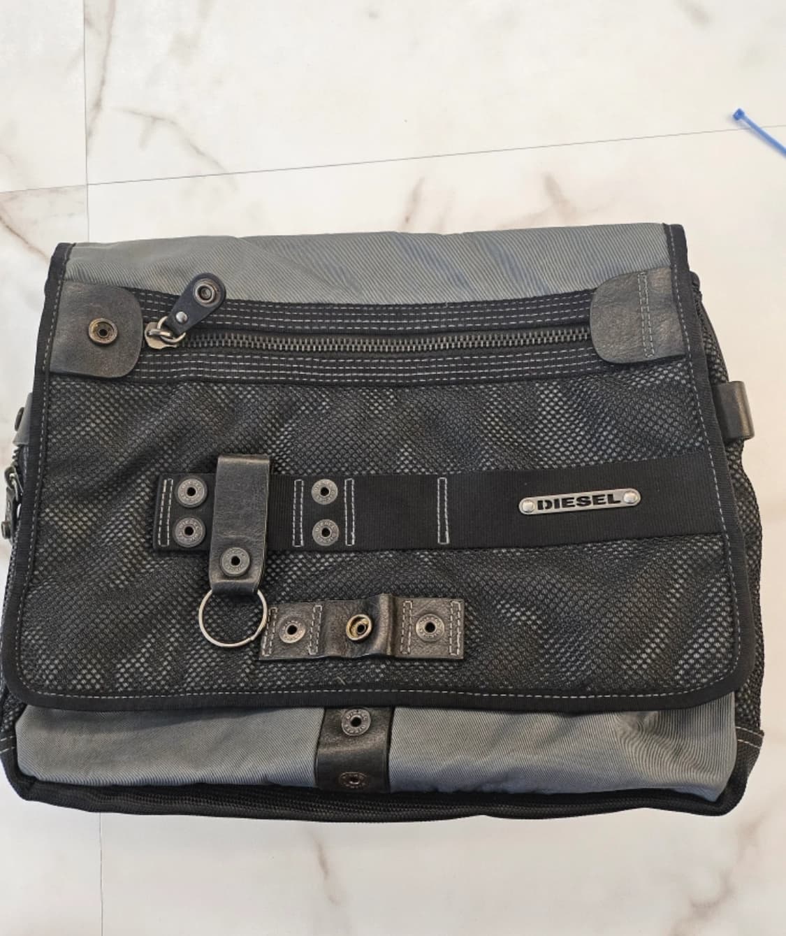 디젤 시그니처 레더 플랩 메신저백 크로스백 상품이미지2