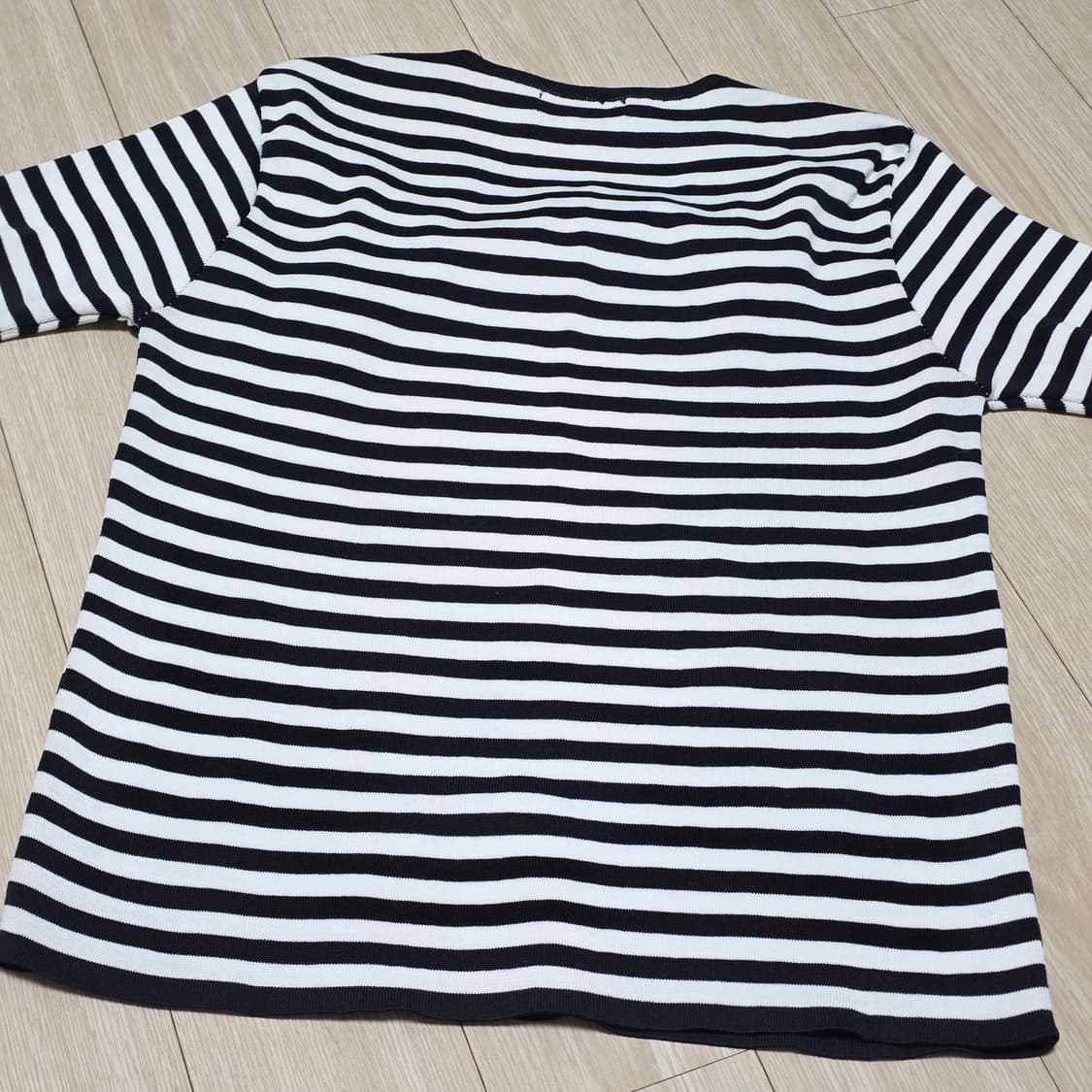 빈티지 차이나풍)00s 10s 블랙x화이트 v넥 랩스타일 니트 반팔 상품이미지2