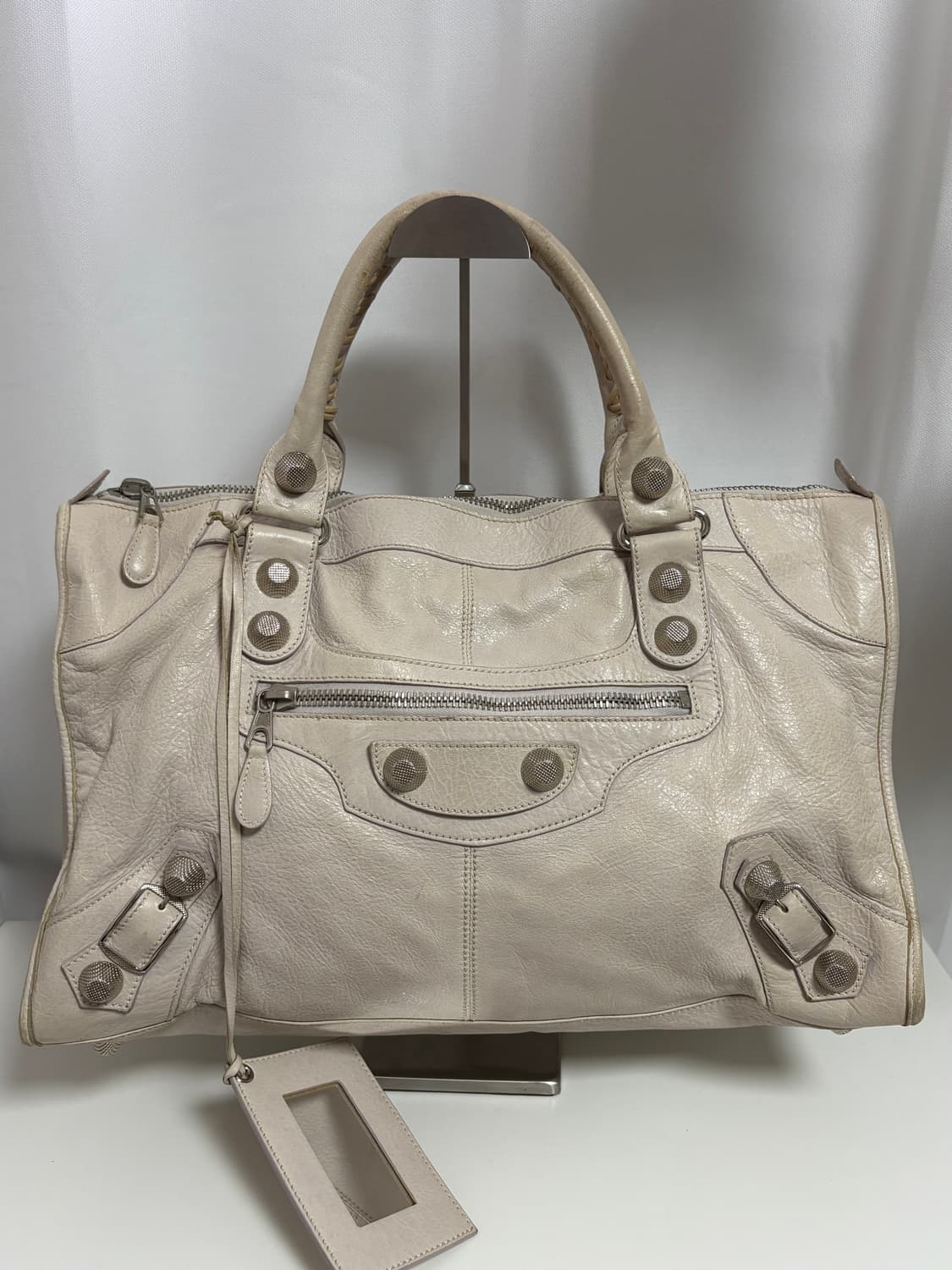 발렌시아가 자이언트 워크 모터백 상품이미지1