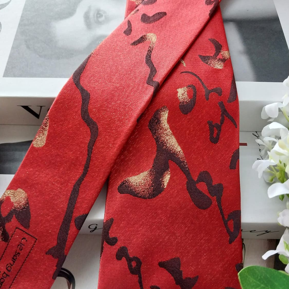 이상봉 파리스 실크 진오렌지 한글 넥타이 9cm A+등급 K1471
 상품이미지3