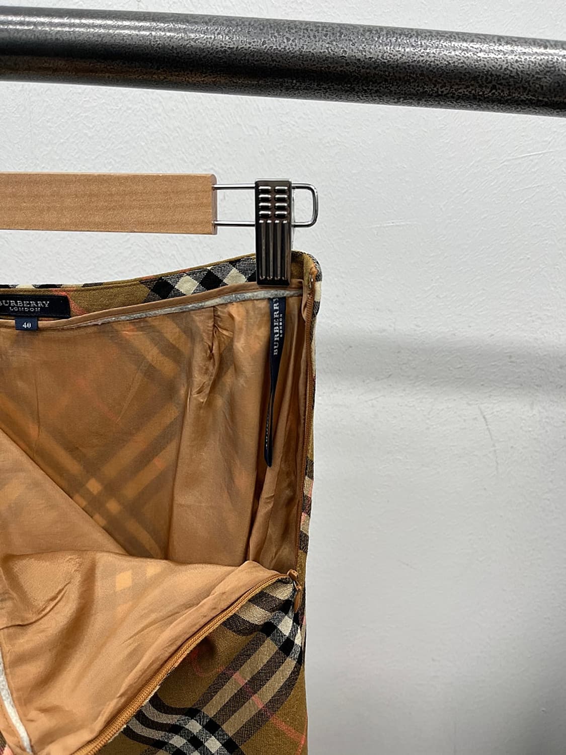 여) 버버리 체크 롱 스커트  상품이미지4