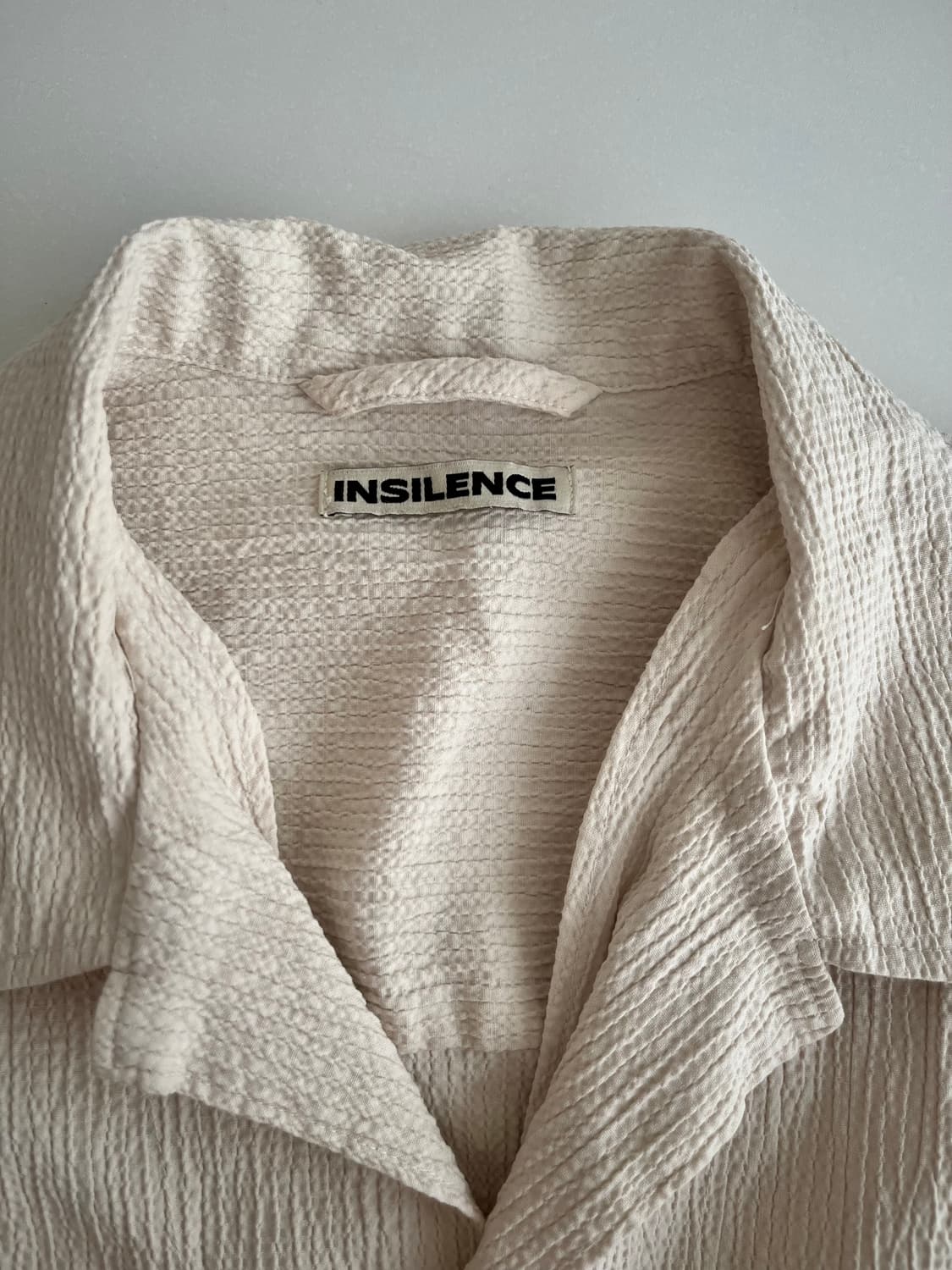 M) 인사일런스 엠보 코튼 오픈 칼라 셔츠 에크루 상품이미지4