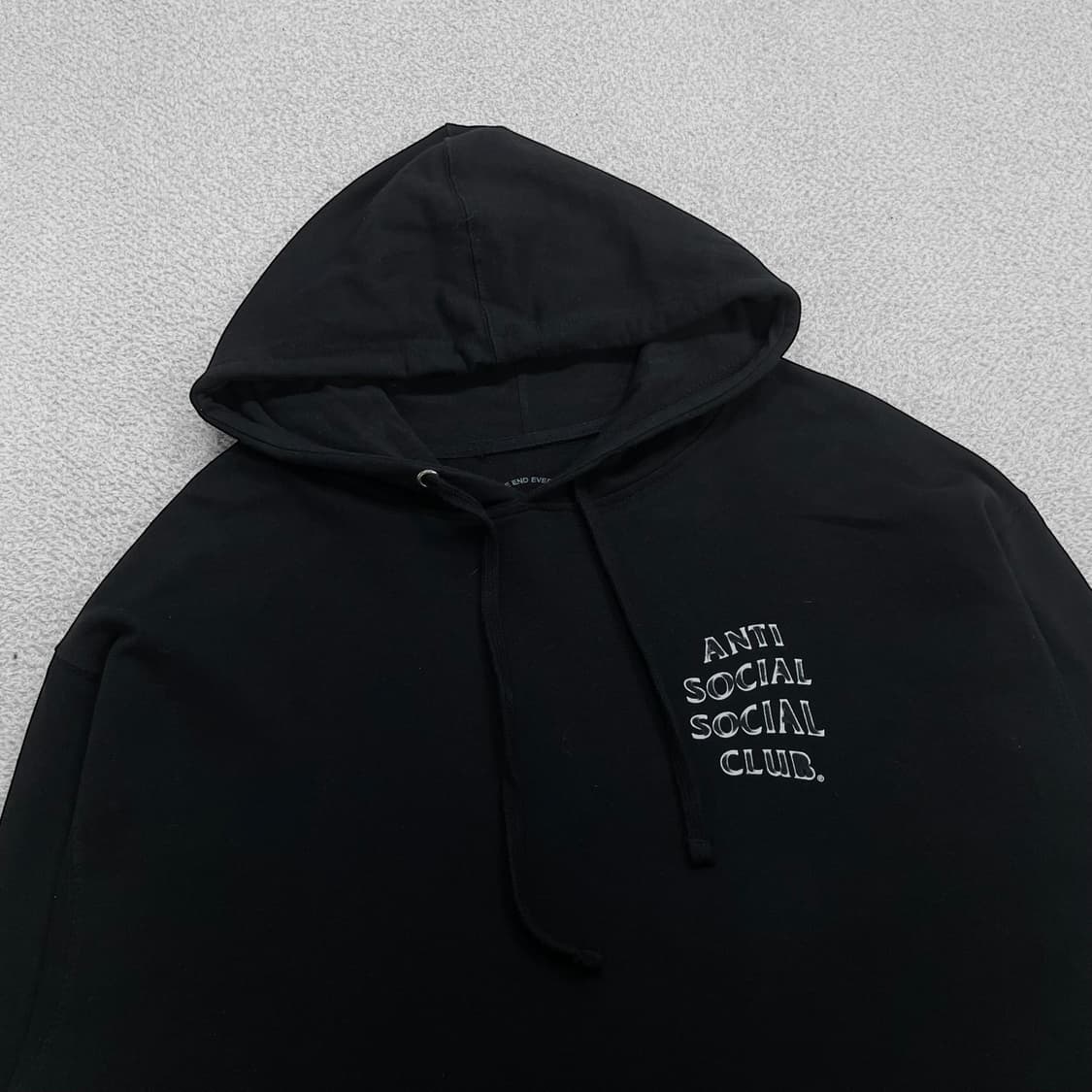 안티소셜소셜클럽 트위스티드 후드티 블랙 상품이미지4