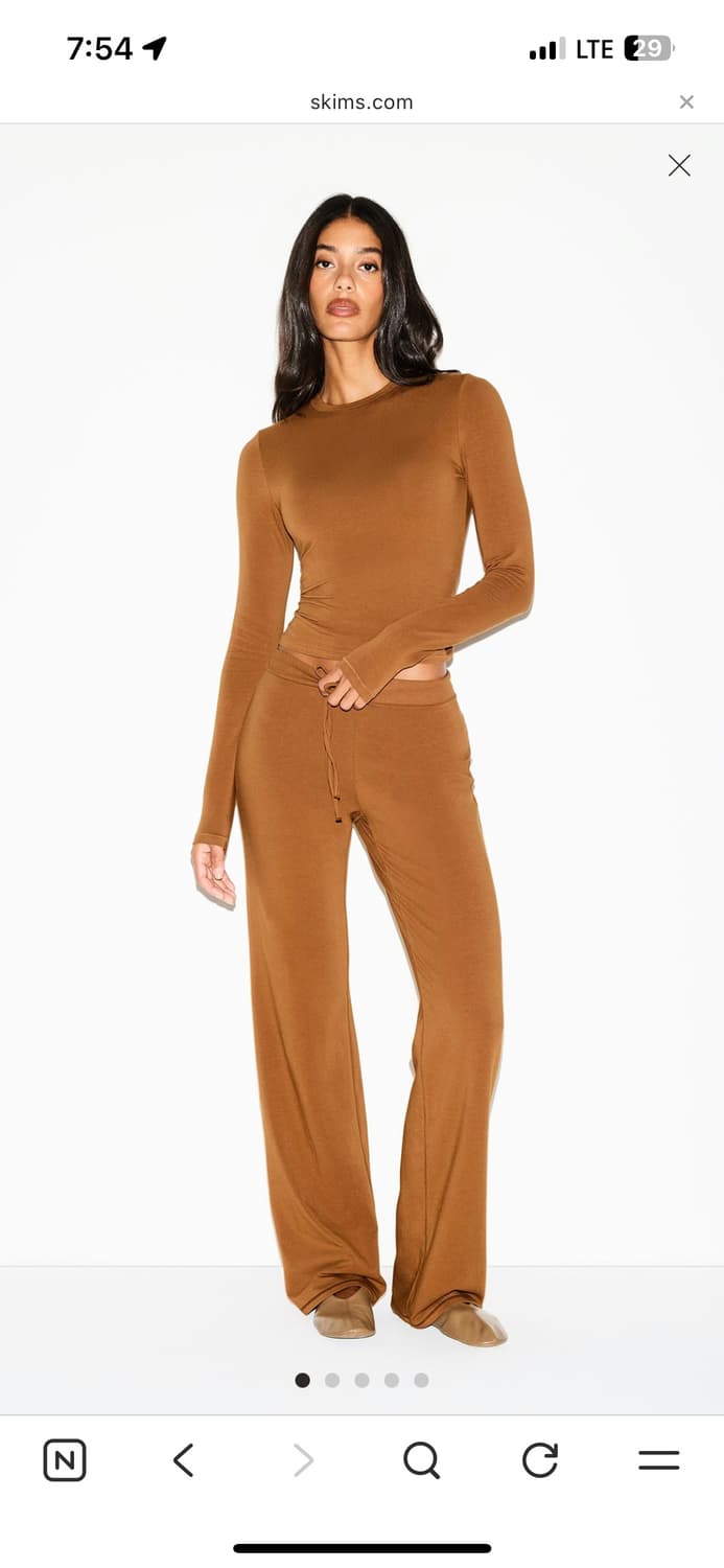 SKIMS 롱 슬리브 티셔츠 Chai 상품이미지1