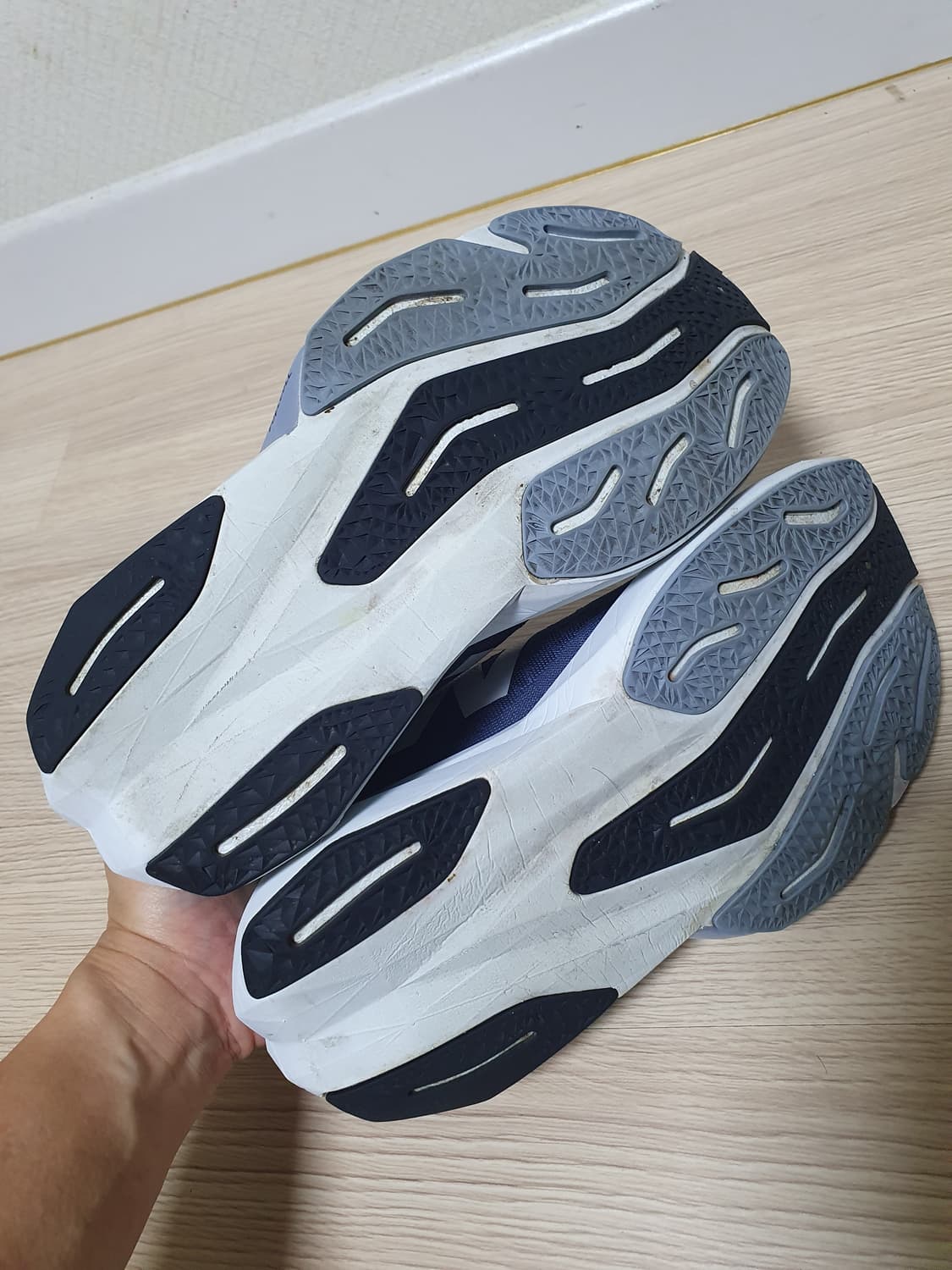 뉴발란스 퓨어셀 레벨 v4 러닝화 250 상품이미지7