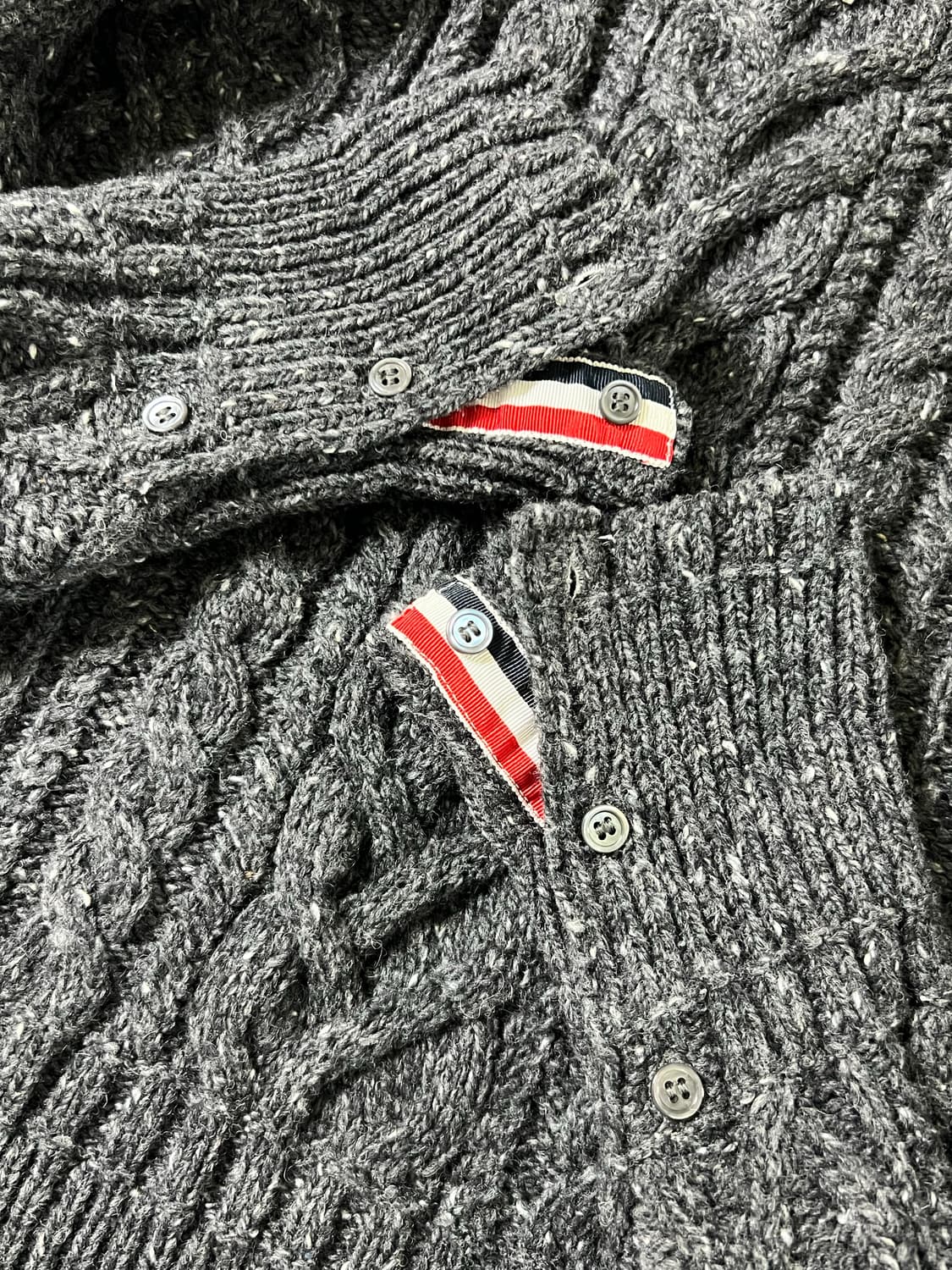 [정품] 3 톰브라운 사선 케이블 모헤어 울니트 그레이 상품이미지3