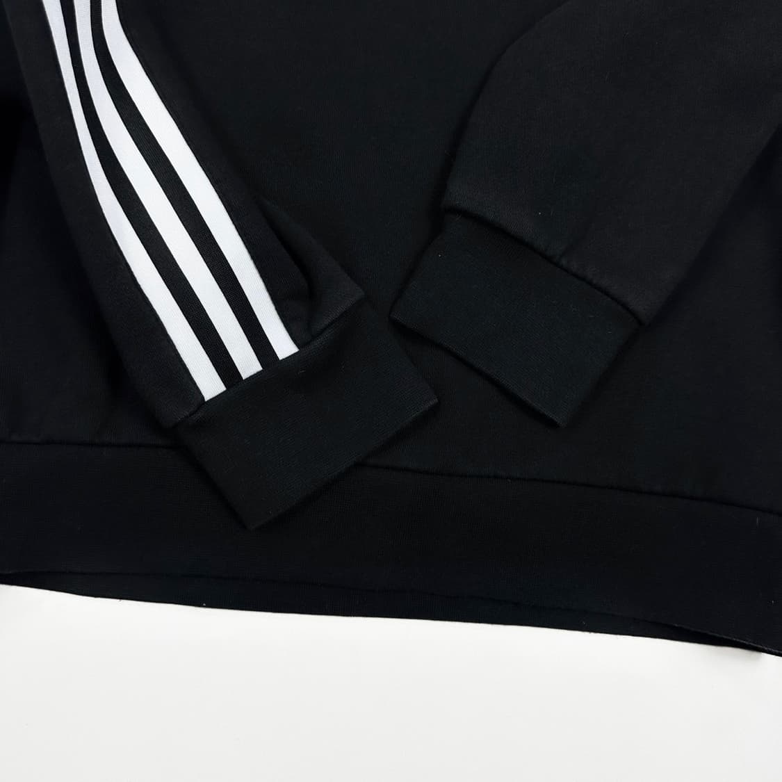 아디다스 트레포일 삼선 블랙 맨투맨 (M) 상품이미지4