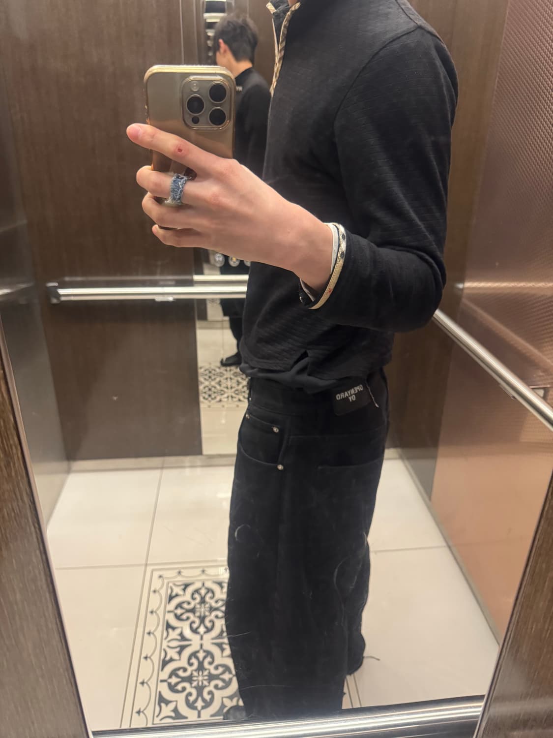 버버리 골프 블랙 m사이즈 반집업 니트  상품이미지1