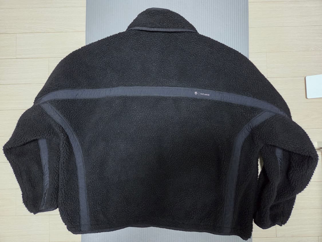 이스트로그x데상트 플리스(후리스)자켓 블랙 XL사이즈 판매 상품이미지9