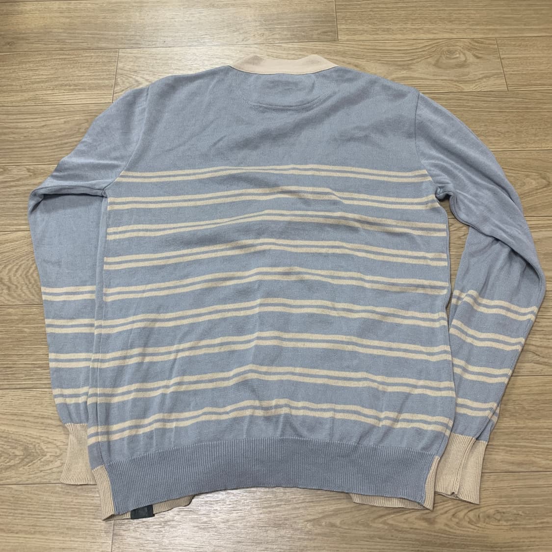 2-95)화이트마운티어링 14ss 가디건 상품이미지2