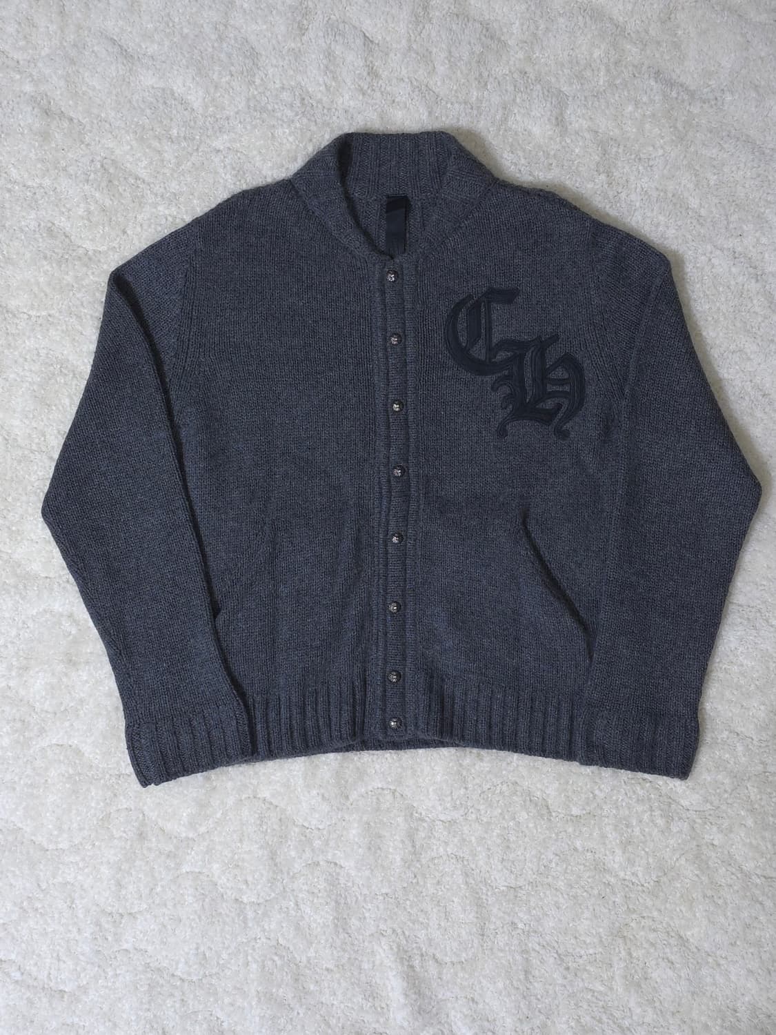 [L] 크롬하츠 CH 레더패치 캐시미어 가디건 그레이 상품이미지1