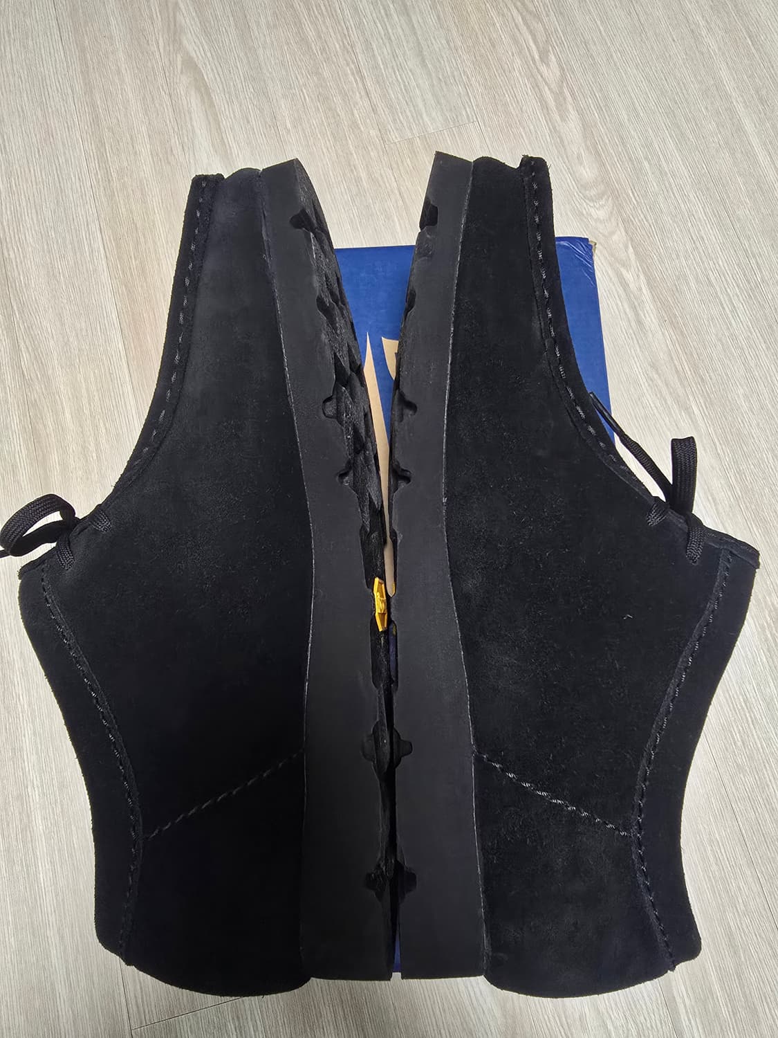 클락스 왈라비 고어텍스 블랙
- uk10/us11 사이즈 상품이미지6