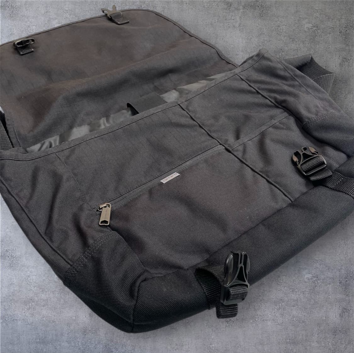 칼하트 Carhartt 블랙 D89 립스탑 메신저백 상품이미지7