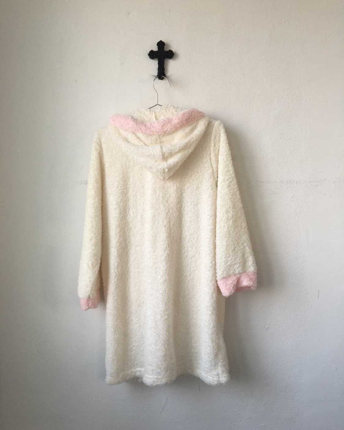 Pom pom fleece hood cardigan 상품이미지3