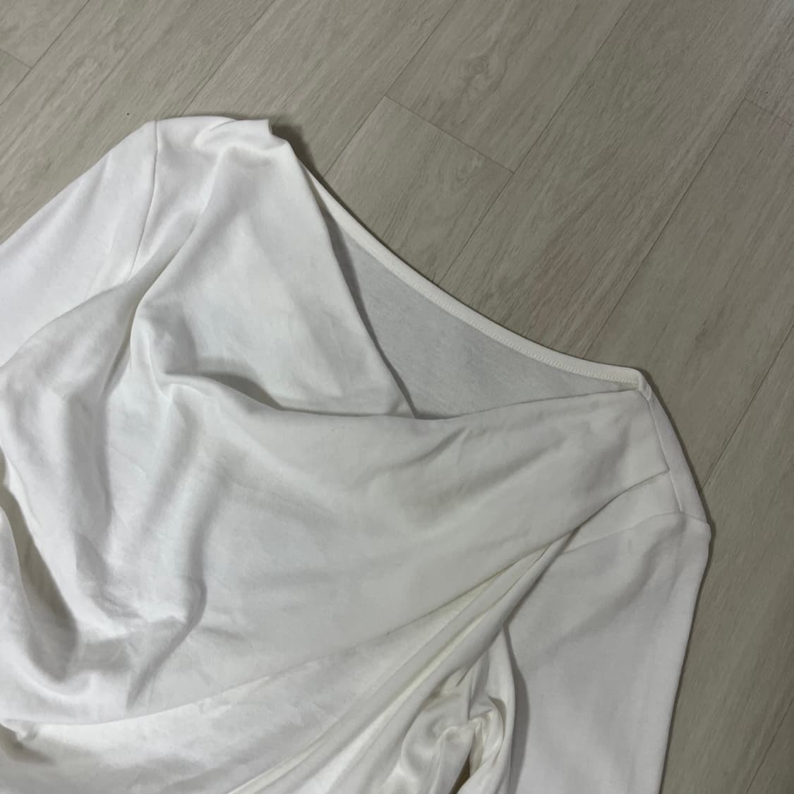 JPN . 드레이프 크롭 롱슬리브 상품이미지5