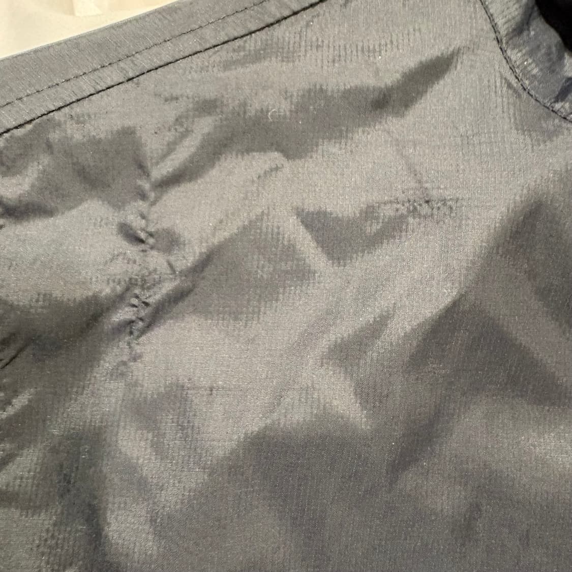 베이프 패커블 바람막이 M 상품이미지4