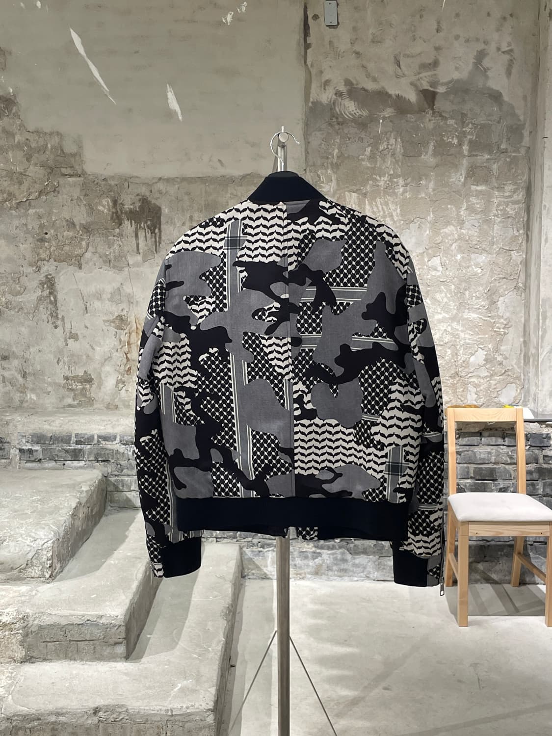 닐바렛 그레이 카모플라쥬 지오메트리 투 웨이 봄버 자켓 상품이미지6