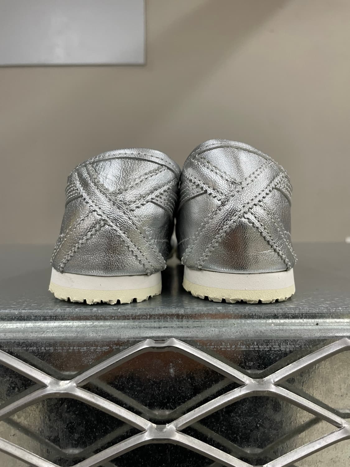 오니츠카 타이거 멕시코 66 SD 실버 235 상품이미지3