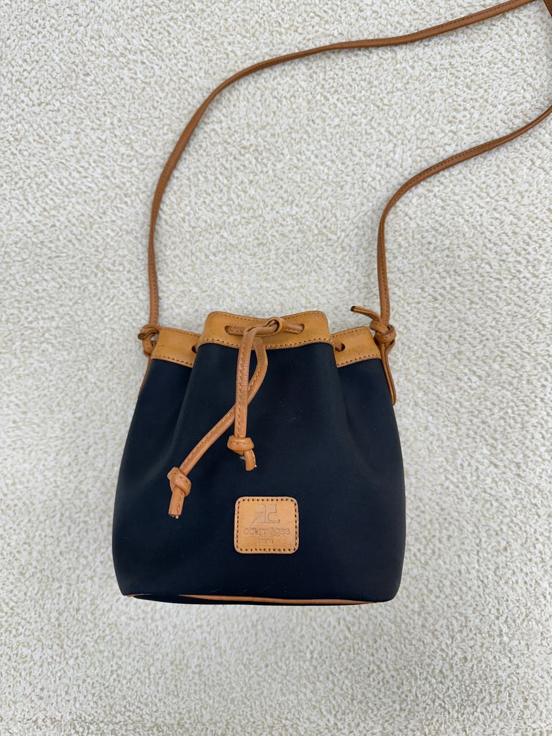 꾸레쥬 크로스백 상품이미지1