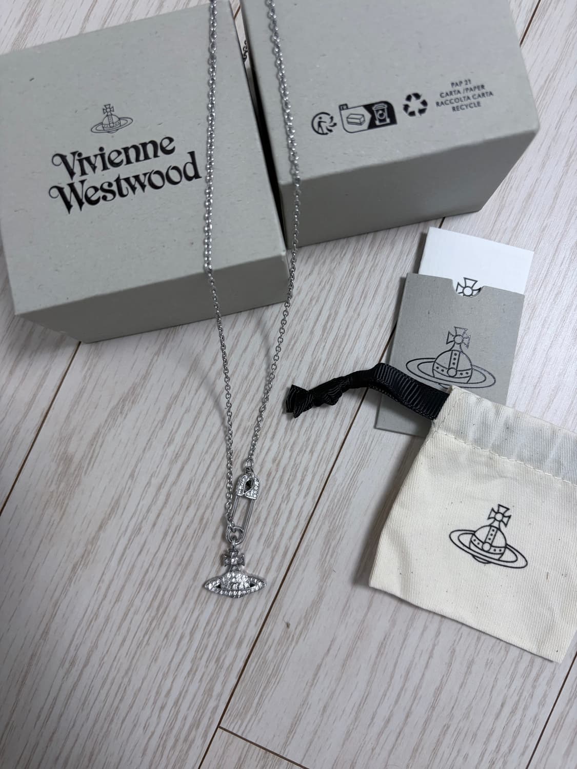 비비안웨스트우드 루크리스 루클리스 옷핀 목걸이  상품이미지2