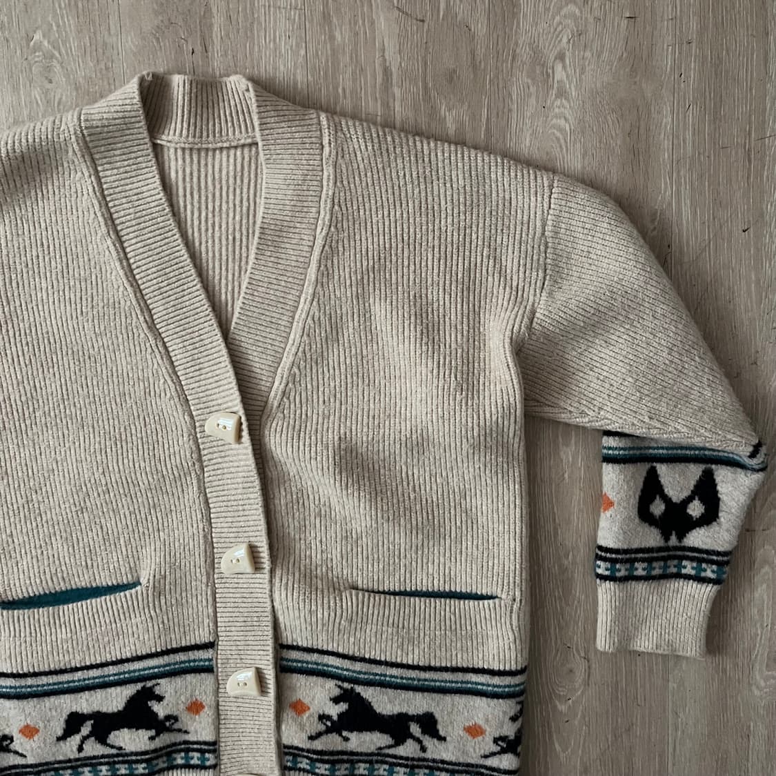 vintage cowichan knit button cardigan 상품이미지4