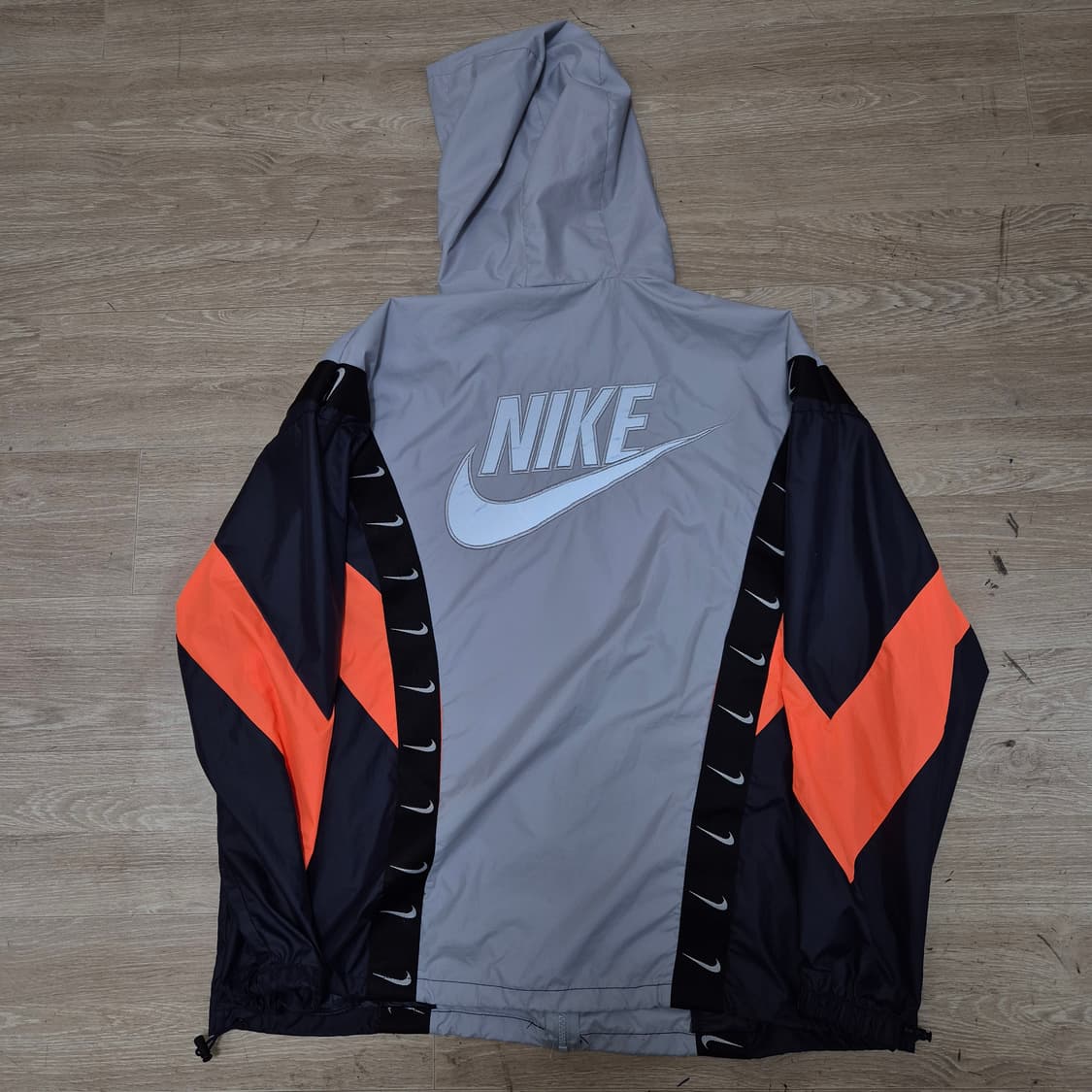나이키 올드스쿨 빅로고 멀티 스우시 바람막이 자켓 XL(105) 상품이미지5