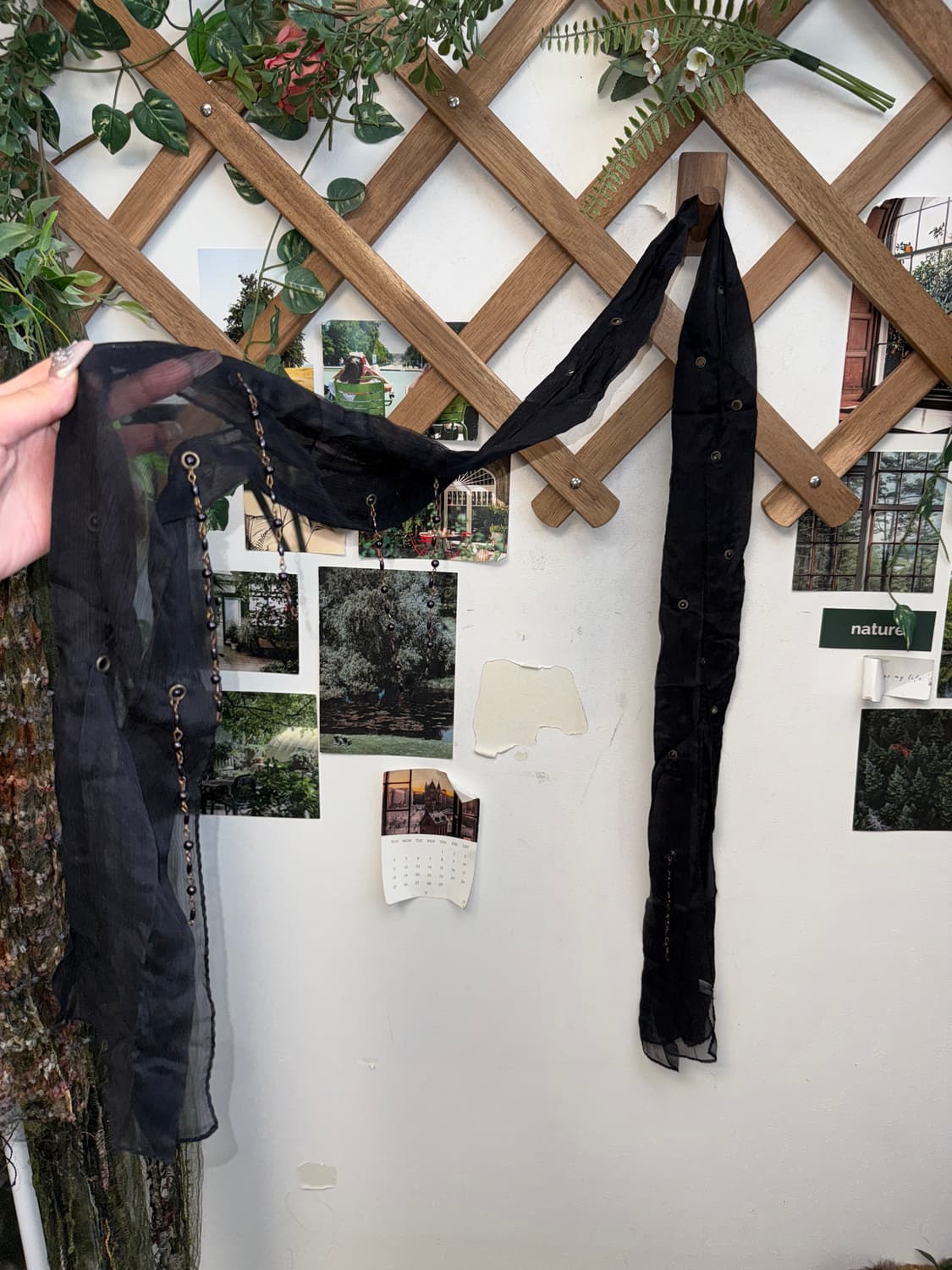 Black oriental eyelet beads silk scarf 상품이미지1