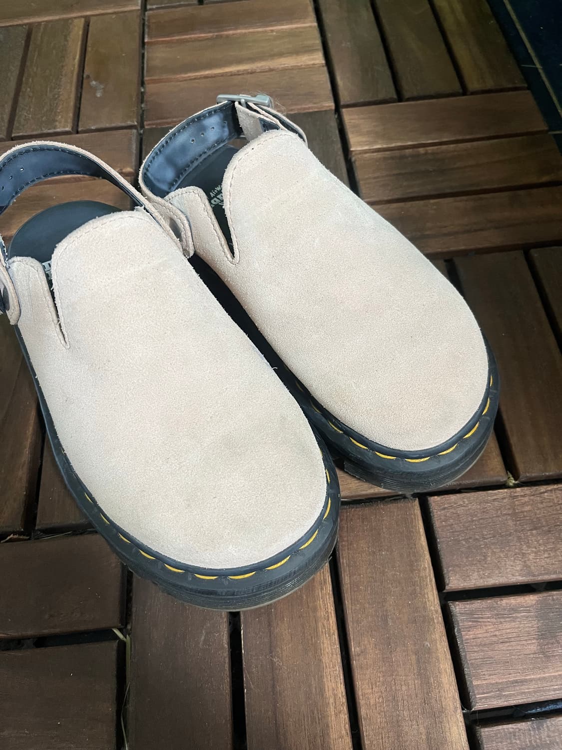 닥터마틴 연핑크 스웨이드 뮬 상품이미지4