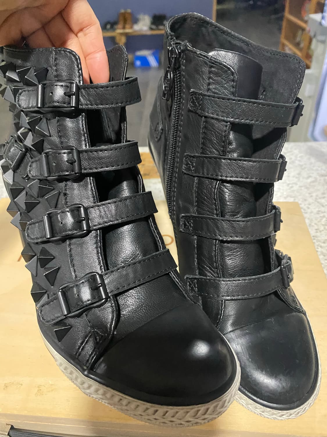 ASH 아쉬 블랙 웨지힐 스니커즈 39 상품이미지6