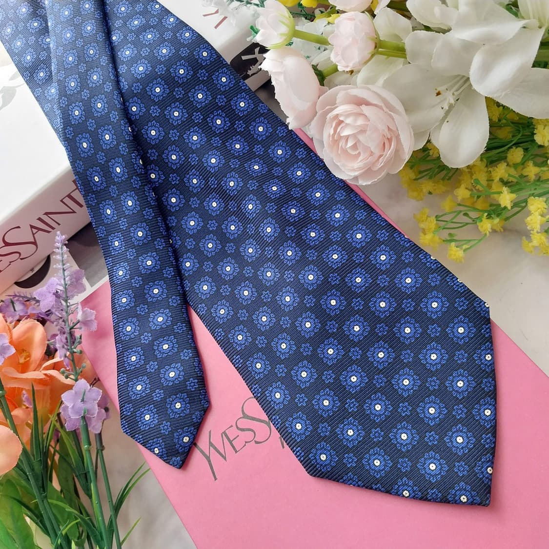 입생로랑 실크 블루 플라워 자카드 넥타이 9.9cm A+등급 K1323
 상품이미지2