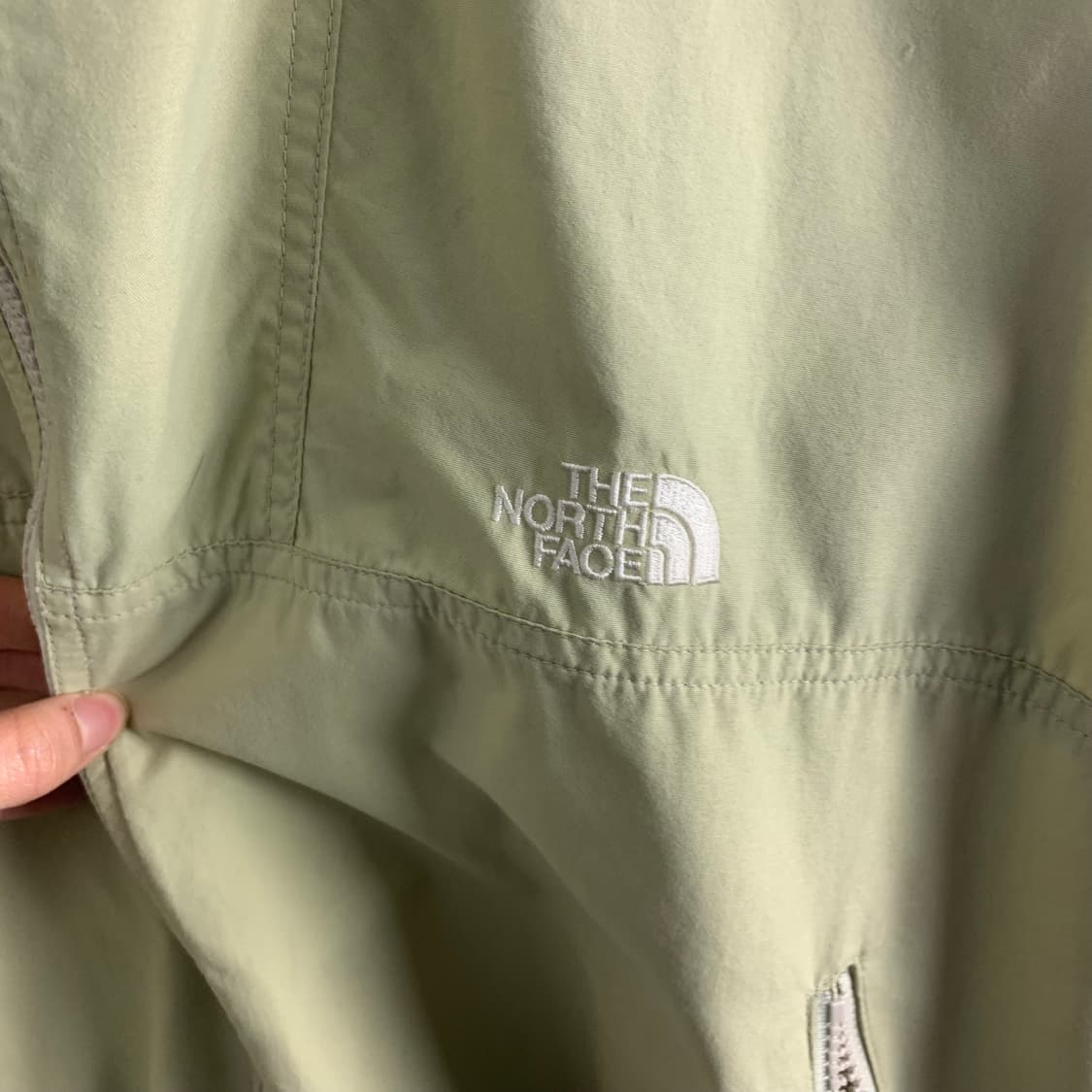 노스페이스 자수로고 나일론 베이지 바람막이 자켓 상품이미지4