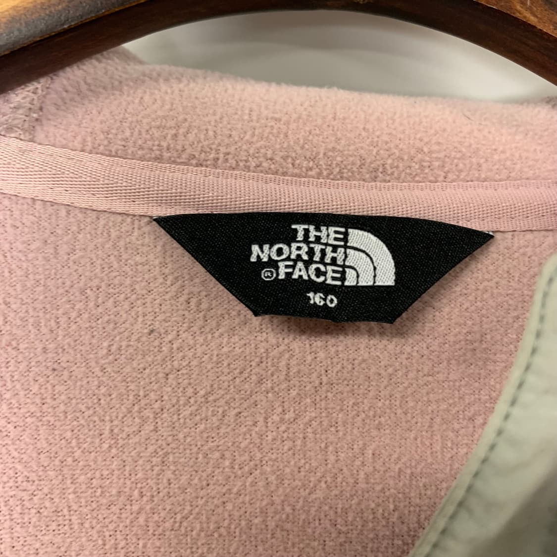 노스페이스 신형 핑크 쉐르파 자켓 상품이미지10