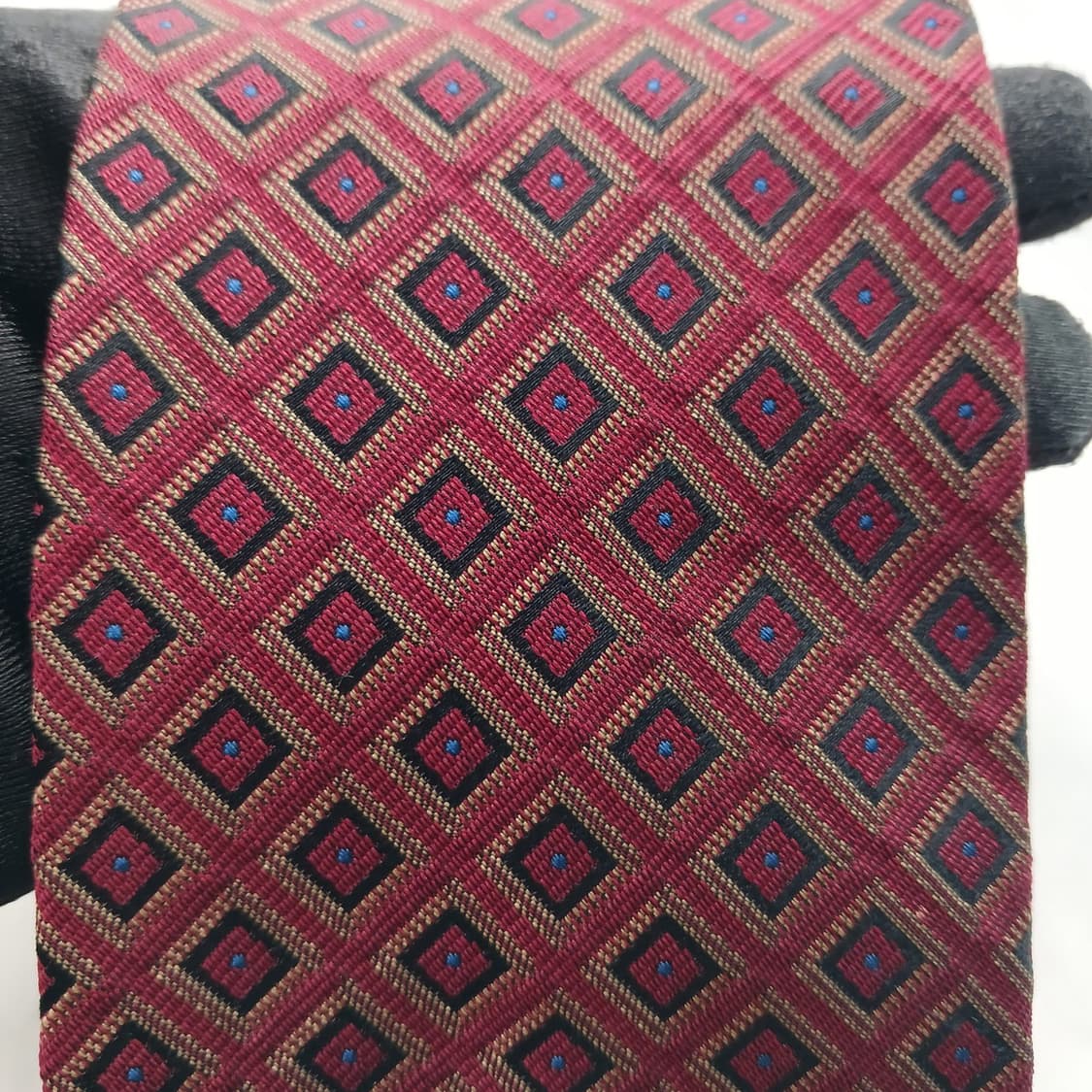 제냐 실크 버건디 다이아몬드 패턴 넥타이 9.2cm B등급 A18543
 상품이미지7