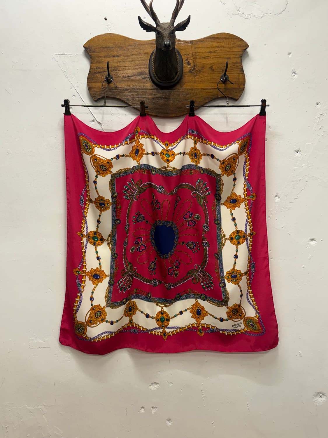 PARIS Hermès Silk Scarf 상품이미지1