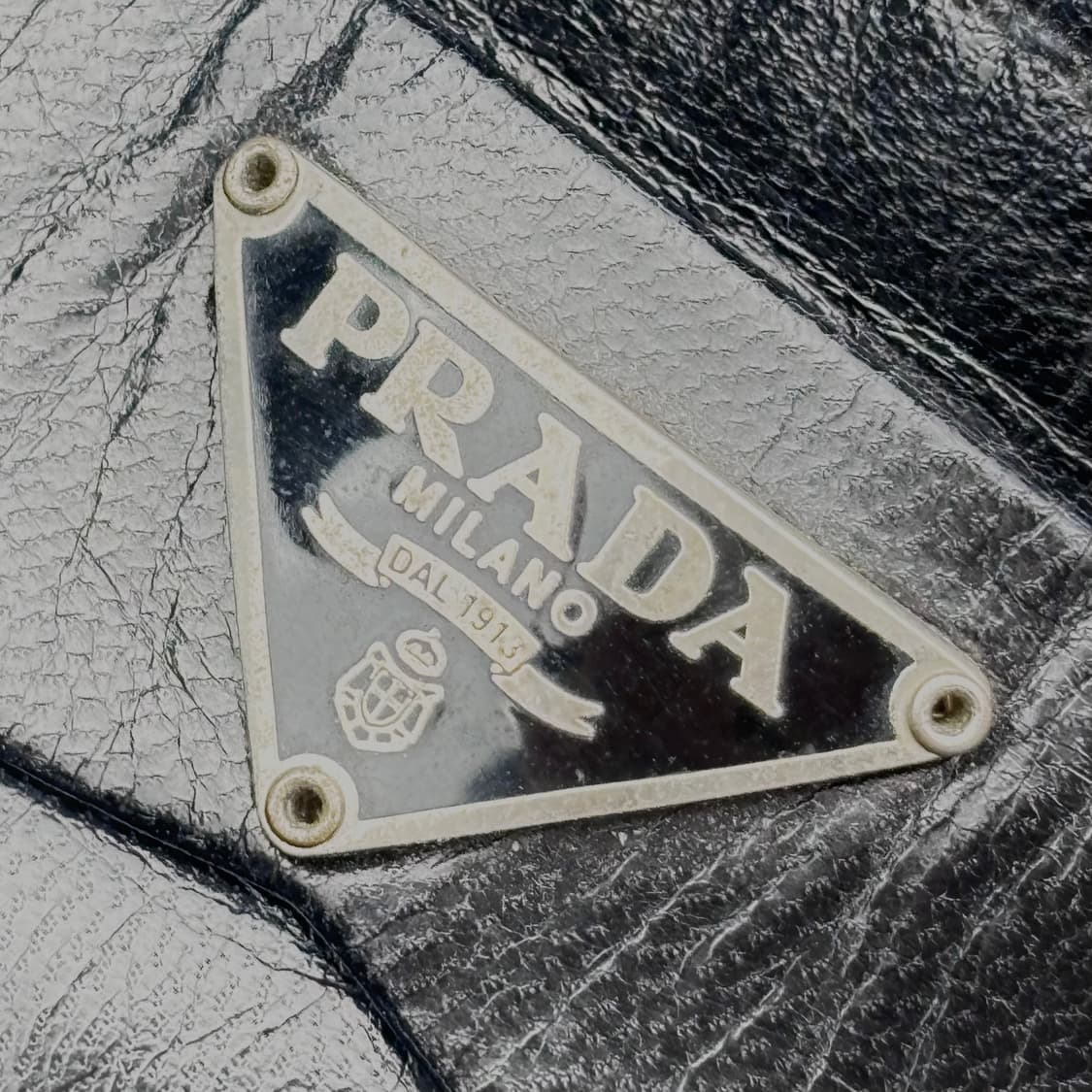 프라다 37.5 삼각 로고 플랫 로퍼 . 초콜릿 상품이미지2