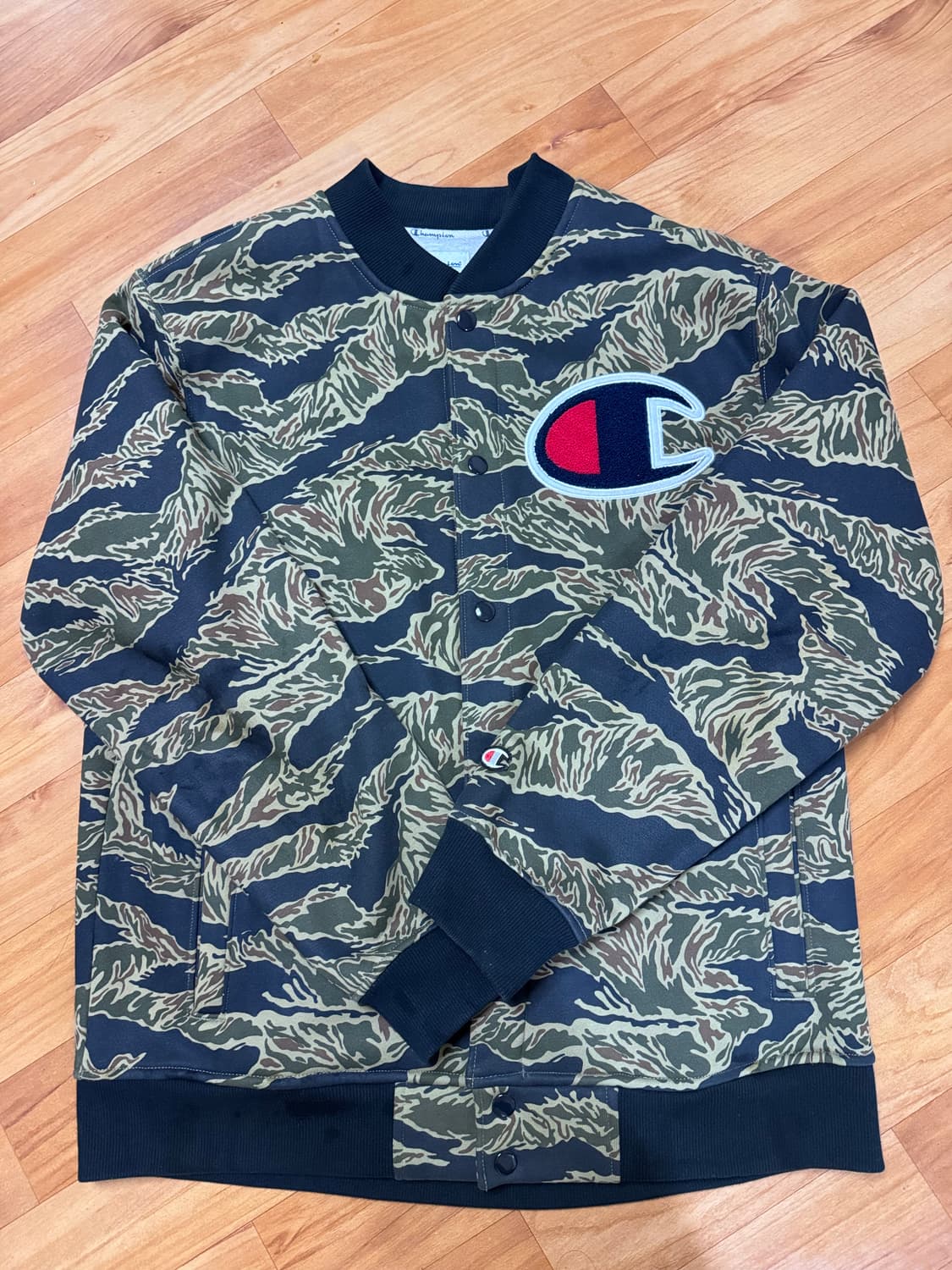 슈프림 X 챔피온 바시티 자켓 상품이미지1