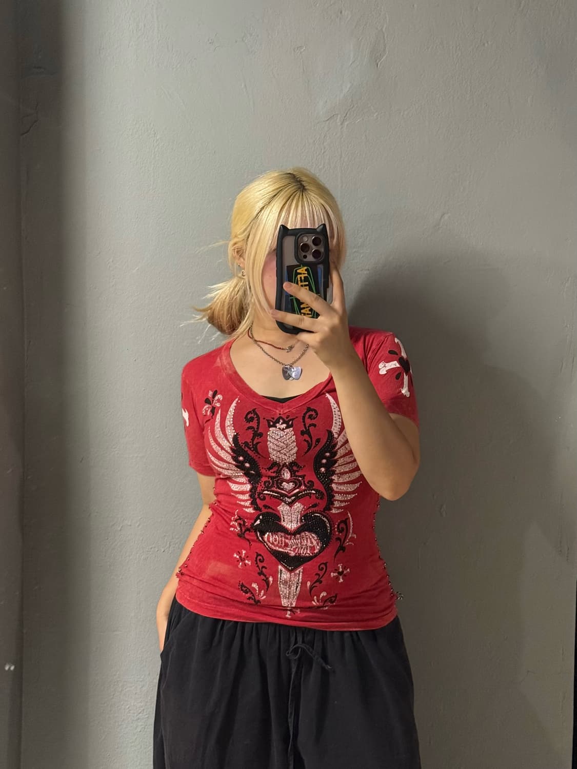 v-neck lettering & printing cubic top 상품이미지2