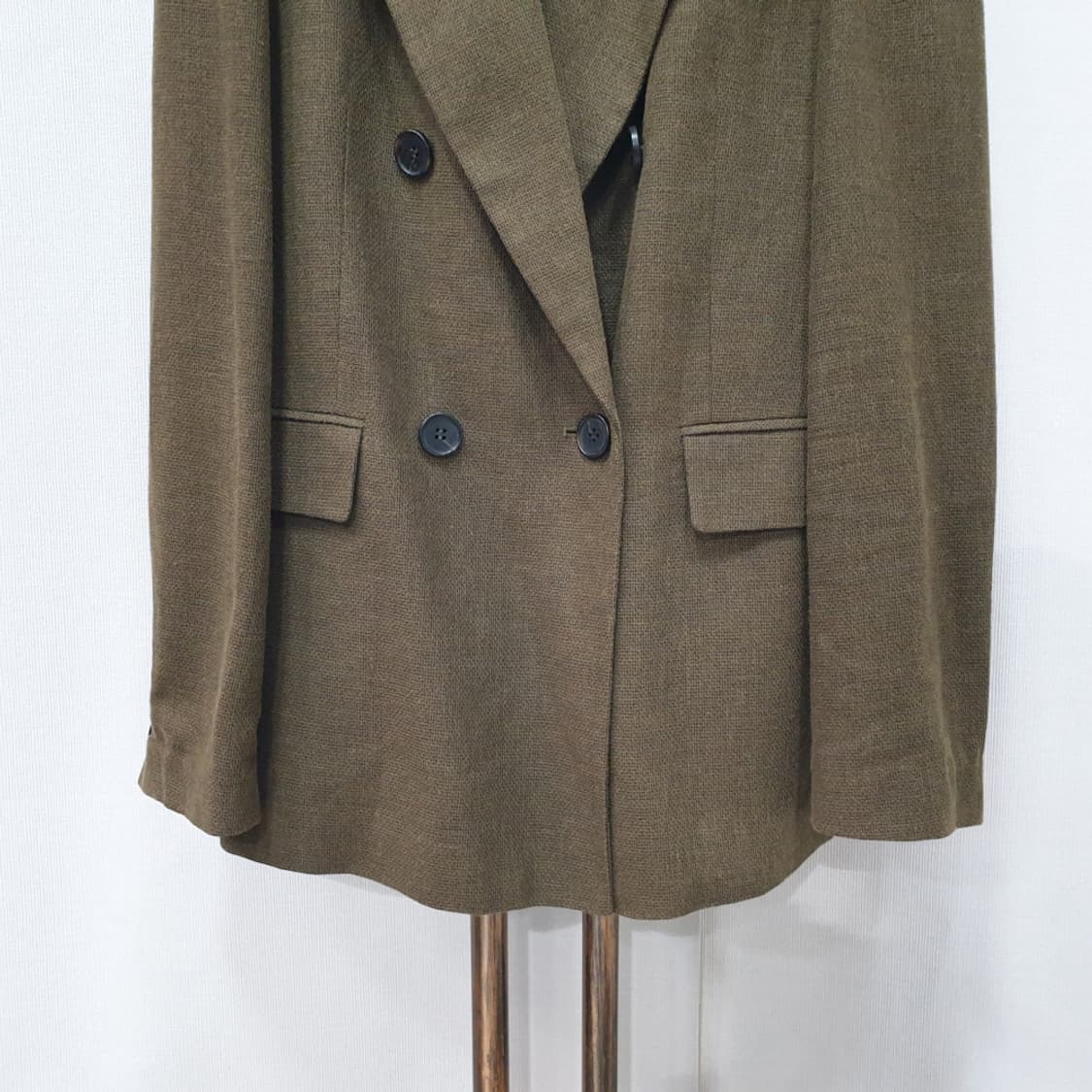에잇세컨즈 카키 더블 버튼 린넨 자켓 90(M) 상품이미지3