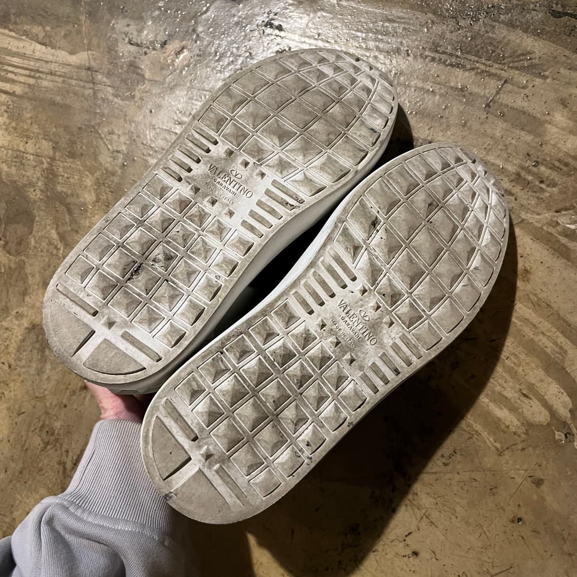 발렌티노 락스터드 스니커즈 상품이미지10