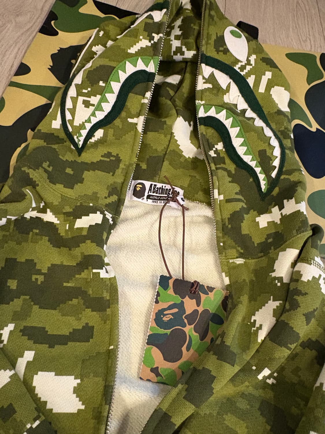 베이프 후드집업 멀티픽셀카모 M (스티커 서비스) 상품이미지3