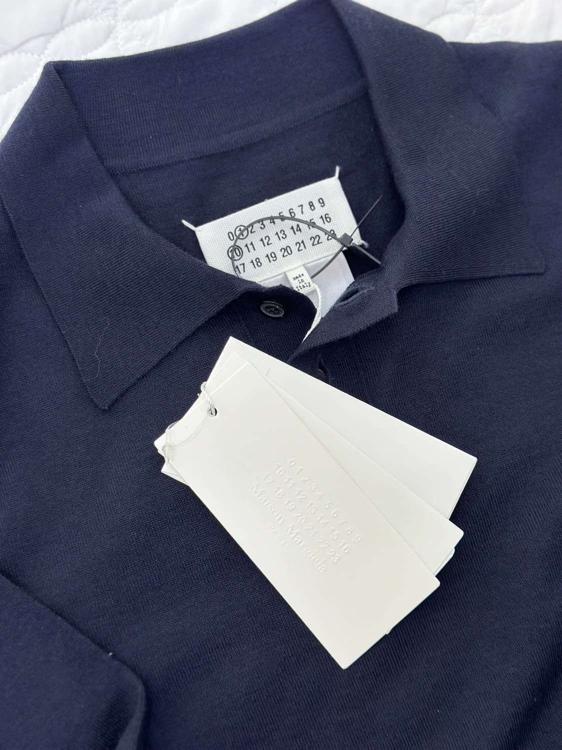 마르지엘라 백 스티치 폴로 니트 상품이미지1