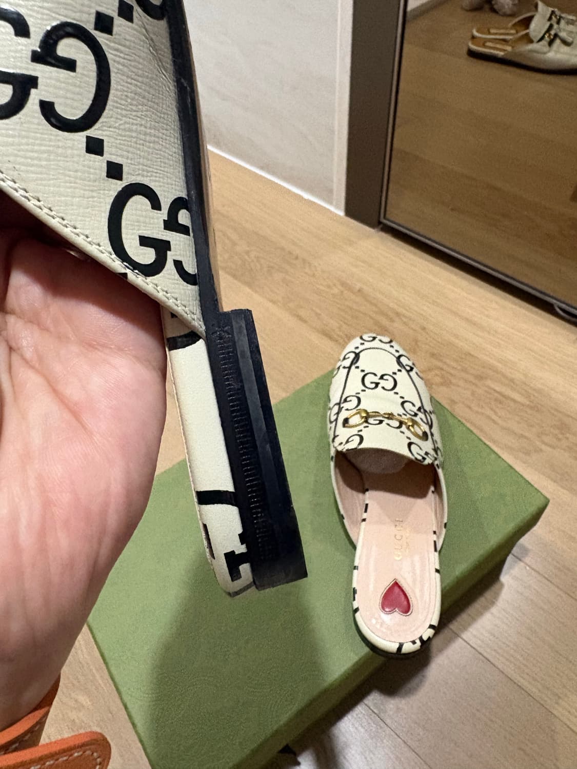 구찌 프린스타운GG 가죽블로퍼 상품이미지5