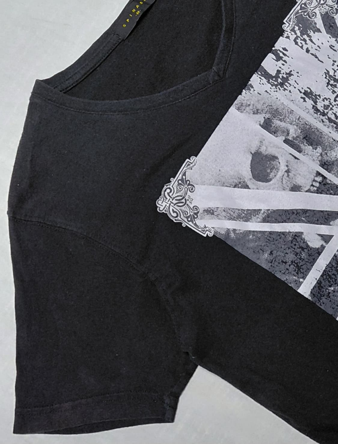 [M] SPINASH 유니언 잭 스컬 그래픽 빈티지 브이넥 티셔츠 상품이미지2