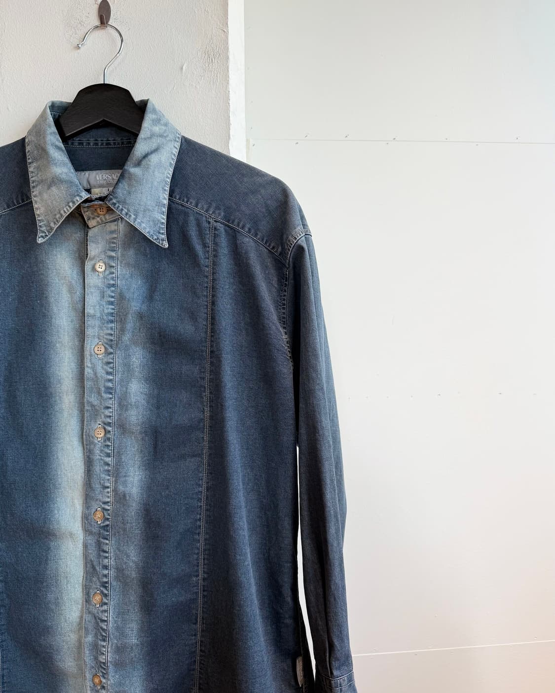 베르사체 진스 쿠튀르 데님 그라데이션 셔츠  상품이미지5