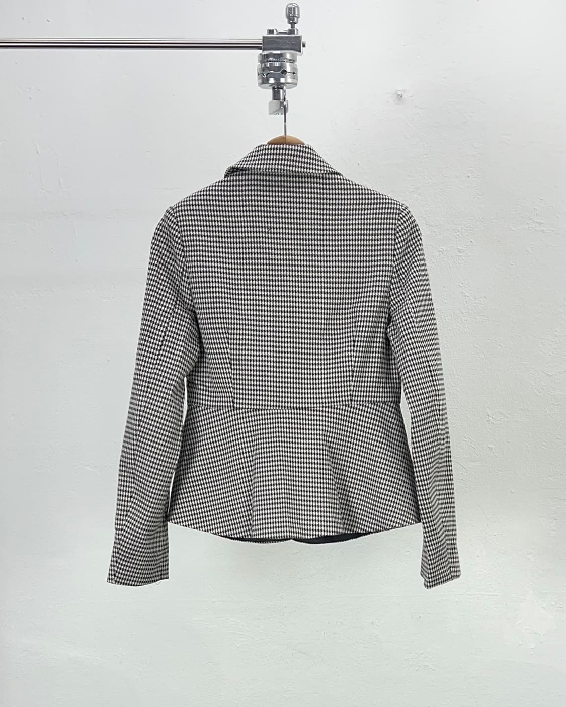 신스덴 하운드 투스 체크 리벳 펄 플랩 포켓 블레이저 상품이미지6