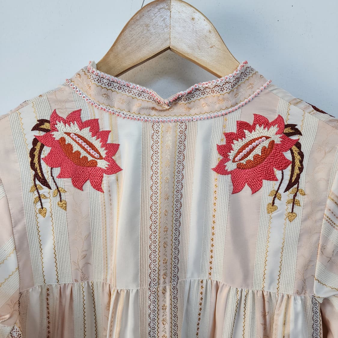 안나수이 아이보리색 자수 롱 원피스 상품이미지4