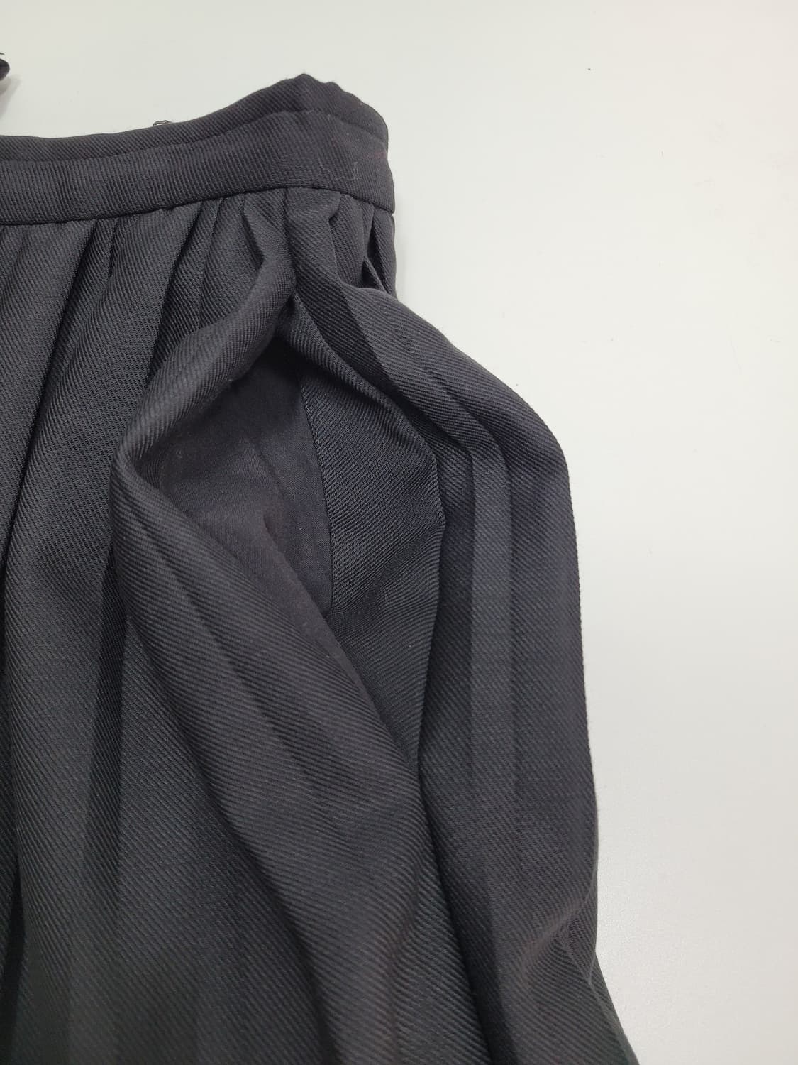 (새상품급) COS 코스 울 블랜드 플리츠 미니 스커트 / 여 34 블랙 상품이미지5